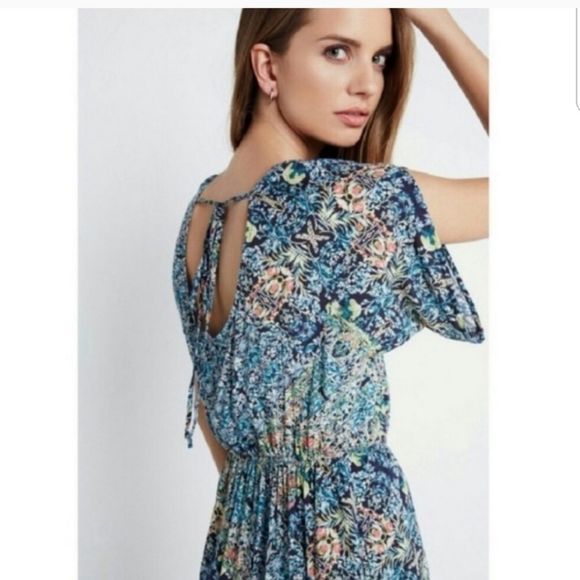 BCBGeneration Floral Multi Romper - Picture 8 of 14